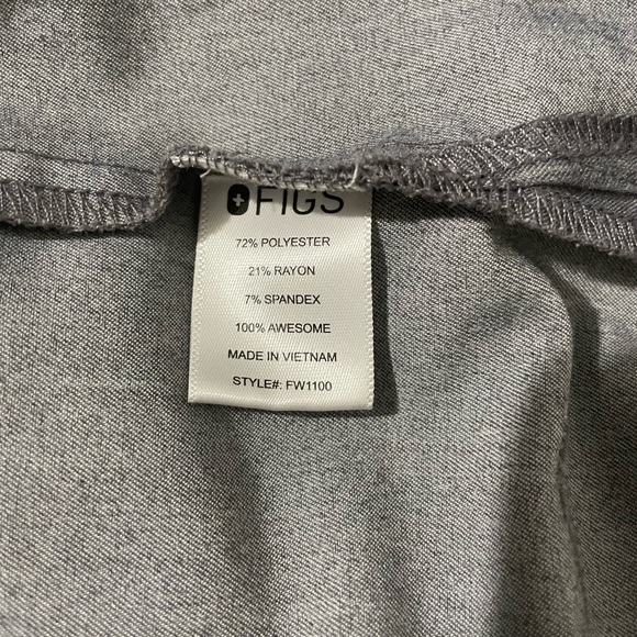 FIGS Medical Scrubs Women's Casma Three-Pocket Scrub Top Sz M Gray - Picture 15 of 16